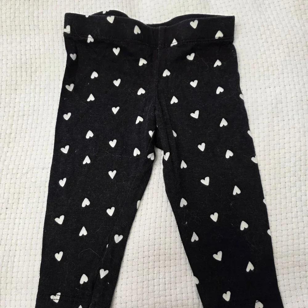 Nordstrom Baby Bear Hoodie & Heart Leggings Set | 6 Months | Cozy & Cute! 🤍🖤 - Picture 5 of 8